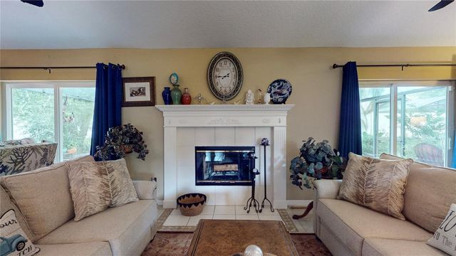 2579 STARDUST AVE, Eustis, FL 32726
