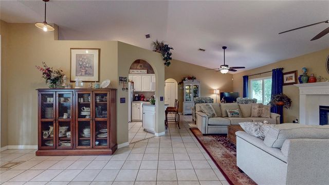 2579 STARDUST AVE, Eustis, FL 32726