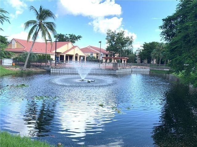 5721 Riverside Drive 102b5, Coral Springs, FL 33067