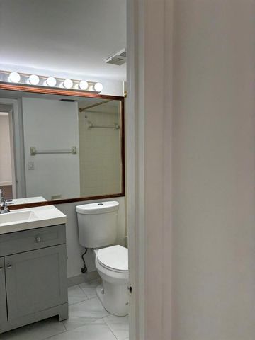 5721 Riverside Drive 102b5, Coral Springs, FL 33067