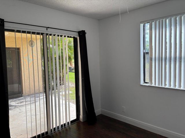 5721 Riverside Drive 102b5, Coral Springs, FL 33067