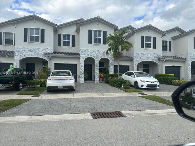 2615 SE 12th St, Homestead, FL 33035