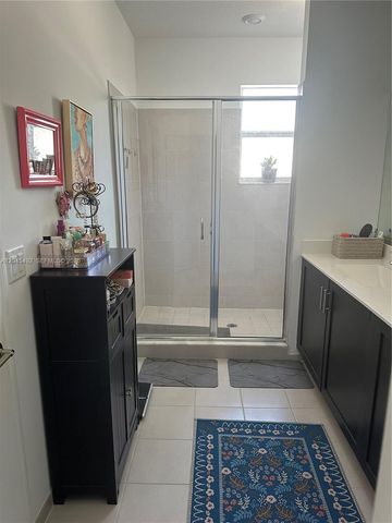 2615 SE 12th St, Homestead, FL 33035