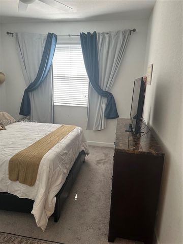 2615 SE 12th St, Homestead, FL 33035