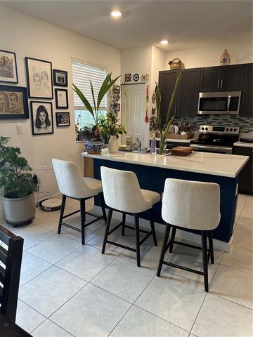 2615 SE 12th St, Homestead, FL 33035