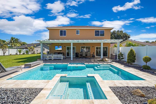 911 SW 87th Avenue, Pembroke Pines, FL 33025