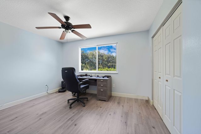 911 SW 87th Avenue, Pembroke Pines, FL 33025