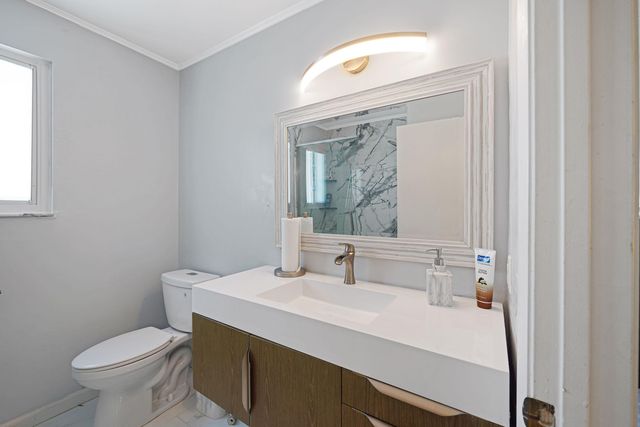 911 SW 87th Avenue, Pembroke Pines, FL 33025