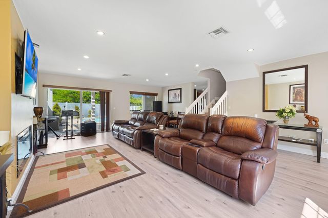 911 SW 87th Avenue, Pembroke Pines, FL 33025