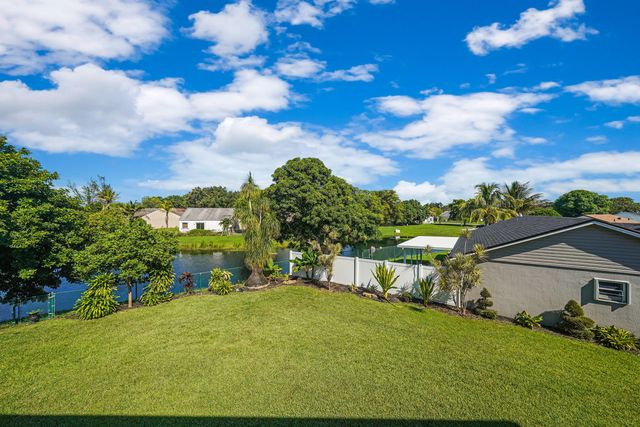 911 SW 87th Avenue, Pembroke Pines, FL 33025