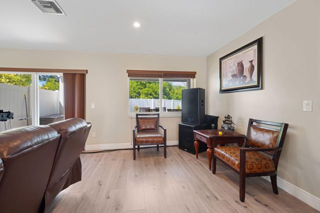911 SW 87th Avenue, Pembroke Pines, FL 33025