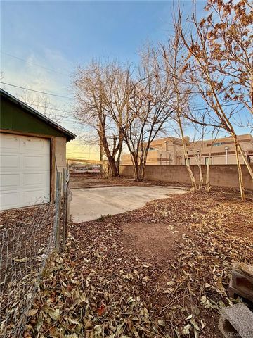 624 W Corona Avenue, Pueblo, CO 81004