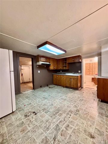 624 W Corona Avenue, Pueblo, CO 81004