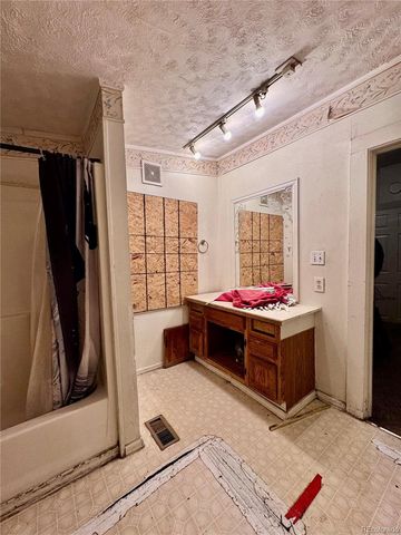 624 W Corona Avenue, Pueblo, CO 81004