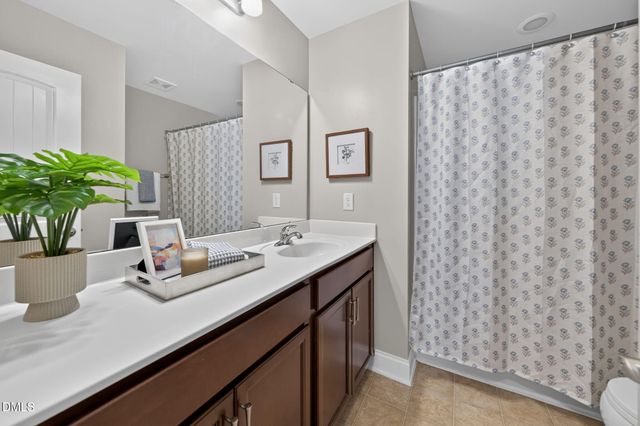 205 E Porthaven Way, Clayton, NC 27527