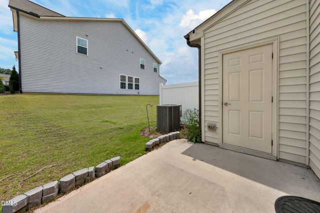 205 E Porthaven Way, Clayton, NC 27527