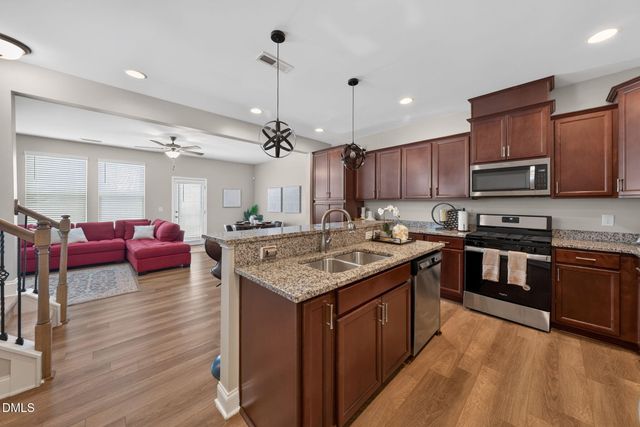 205 E Porthaven Way, Clayton, NC 27527
