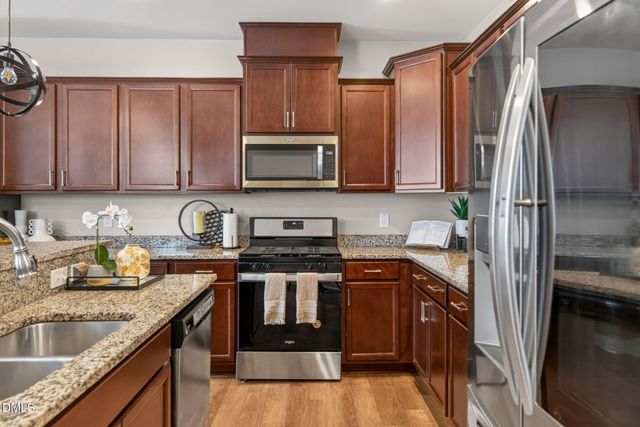 205 E Porthaven Way, Clayton, NC 27527