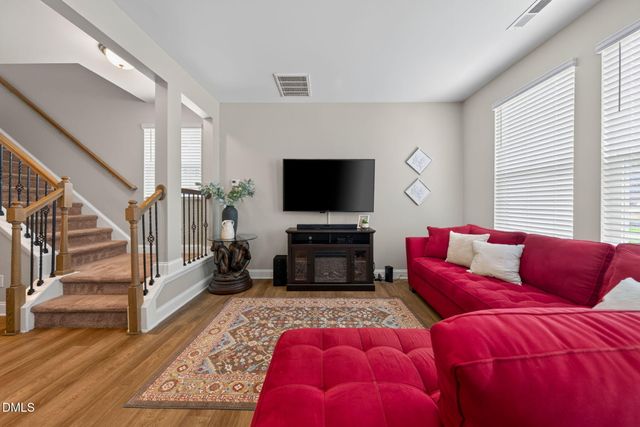 205 E Porthaven Way, Clayton, NC 27527