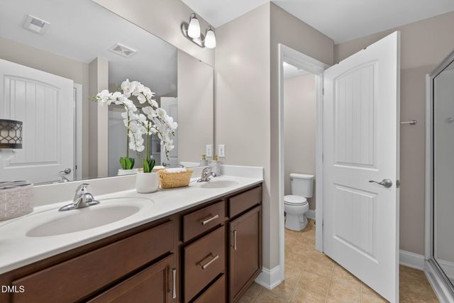 205 E Porthaven Way, Clayton, NC 27527