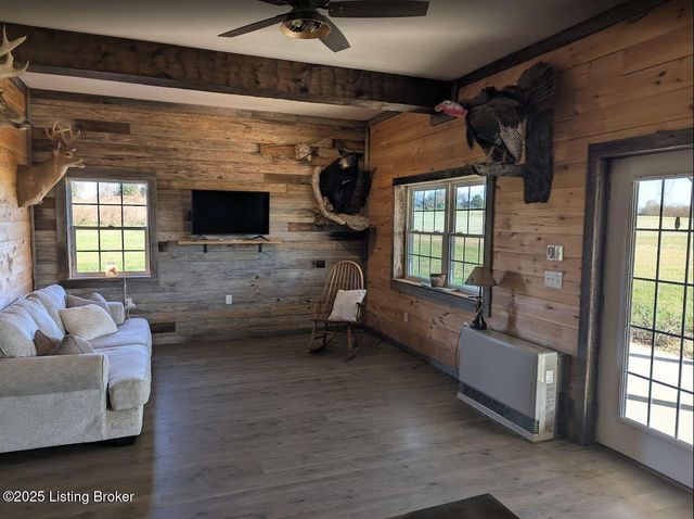 286 Kruse Ln, Milton, KY 40045