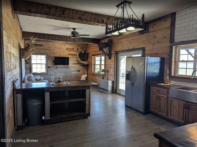 286 Kruse Ln, Milton, KY 40045