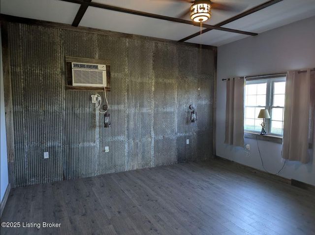 286 Kruse Ln, Milton, KY 40045