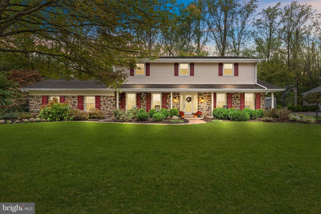 1190 UNIVERSITY DR, Yardley, PA 19067