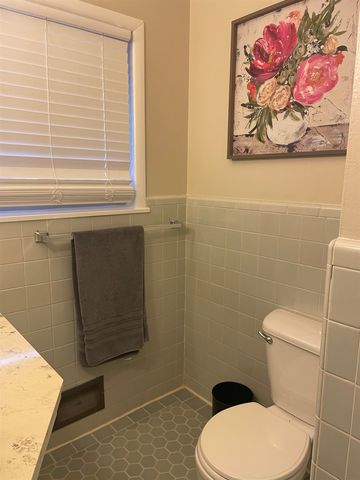 6404 E Marjorie St, Wichita, KS 67206