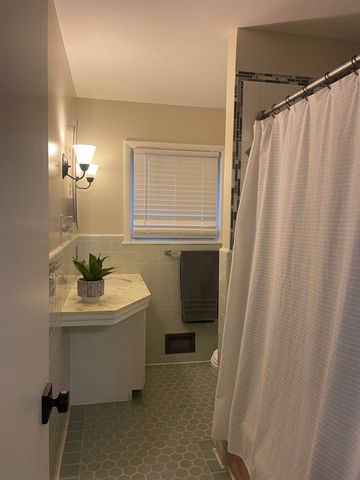 6404 E Marjorie St, Wichita, KS 67206