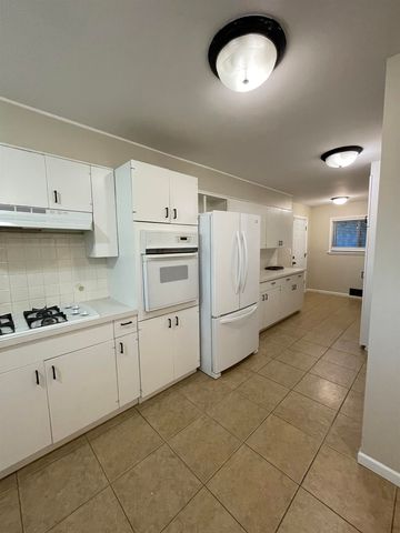 6404 E Marjorie St, Wichita, KS 67206