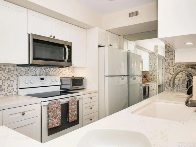 1830 Avenida Del Mundo 1006, Coronado, CA 92118