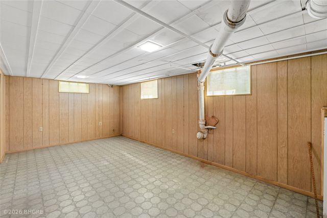 1215 NE 43rd Avenue, Des Moines, IA 50313