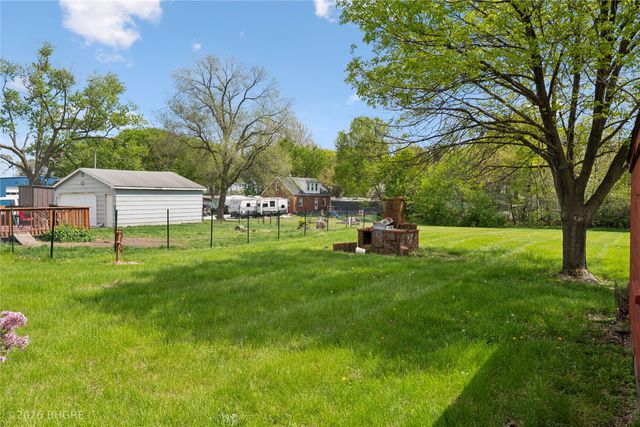 1215 NE 43rd Avenue, Des Moines, IA 50313