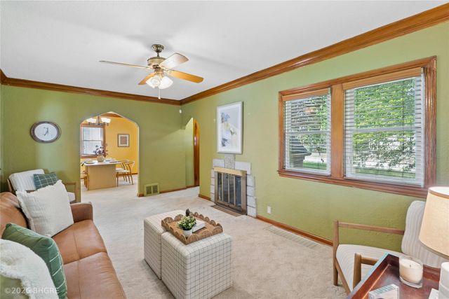 1215 NE 43rd Avenue, Des Moines, IA 50313