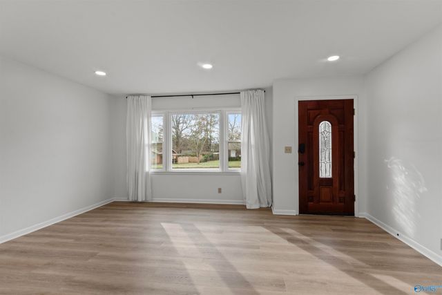 6304 Davies Avenue, Huntsville, AL 35806