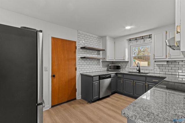 6304 Davies Avenue, Huntsville, AL 35806