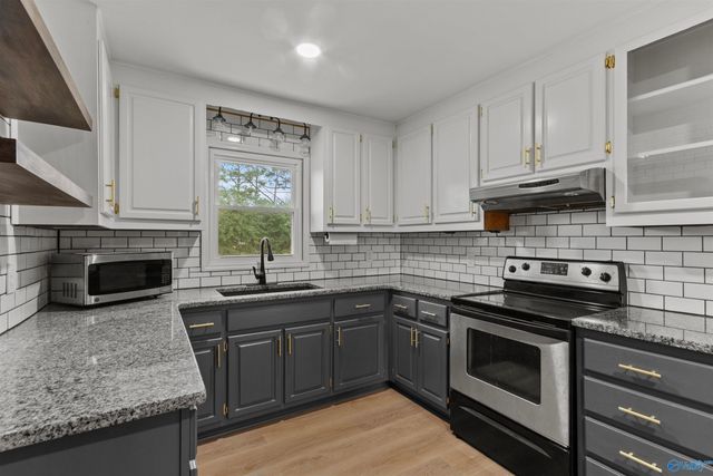 6304 Davies Avenue, Huntsville, AL 35806