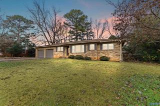 6304 Davies Avenue, Huntsville, AL 35806