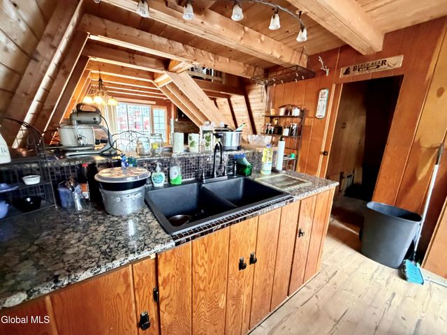 103 Florence Avenue, Northampton, NY 12117