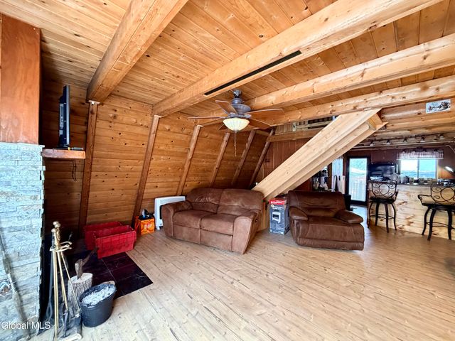 103 Florence Avenue, Northampton, NY 12117