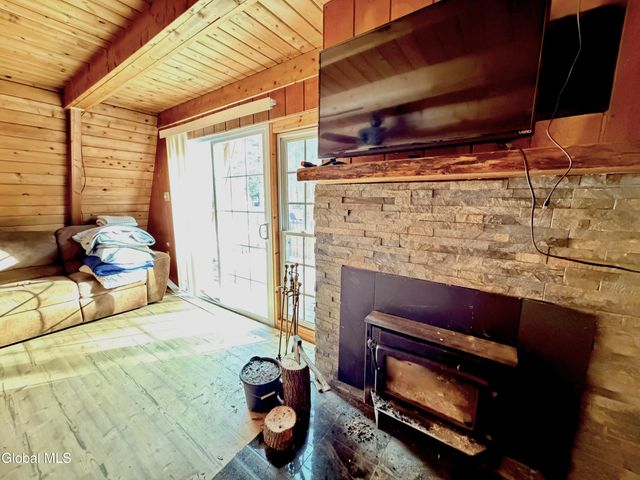 103 Florence Avenue, Northampton, NY 12117