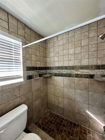 5142 37th Street, Dickinson, TX 77539