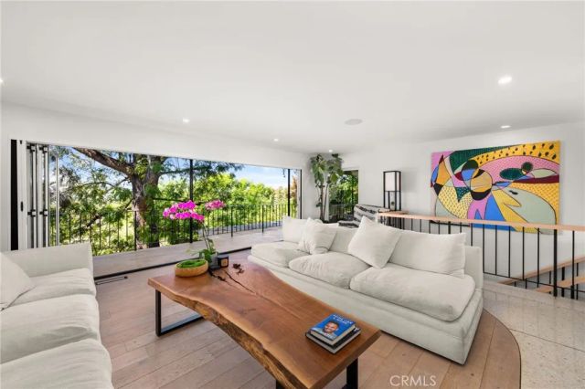 4781 Galendo Street, Woodland Hills, CA 91364