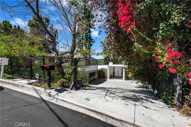 4781 Galendo Street, Woodland Hills, CA 91364