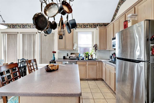 403 Lochwood Circle, Lake Dallas, TX 75065