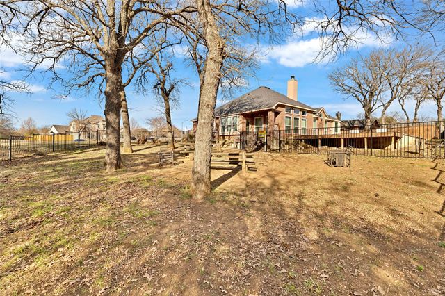 403 Lochwood Circle, Lake Dallas, TX 75065