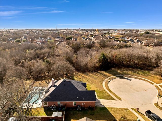 403 Lochwood Circle, Lake Dallas, TX 75065