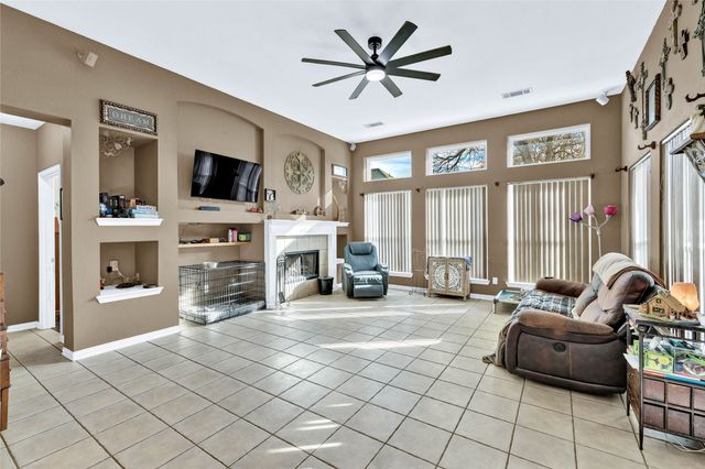 403 Lochwood Circle, Lake Dallas, TX 75065