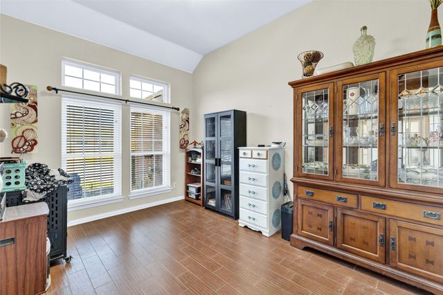 403 Lochwood Circle, Lake Dallas, TX 75065